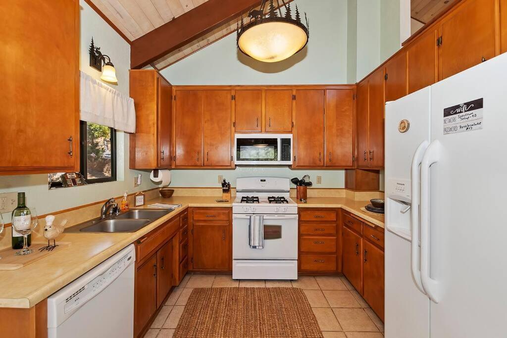 Everwood Serenity Treehouse Ontrail Head/Sledding Βίλα Big Bear Lake Εξωτερικό φωτογραφία